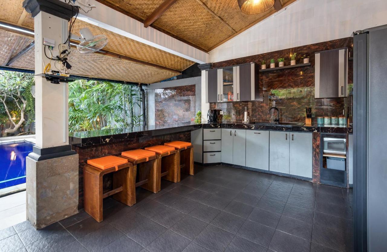 Villa Yati Seminyak  Exterior photo